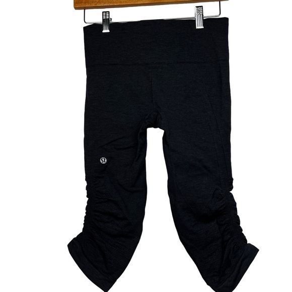 Lululemon Women’s 4 In the Flow Cropped Ruched Heather Gray Yoga Pants Leggings - Picture 3 of 9